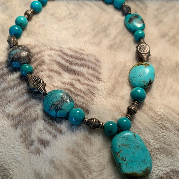 Turquoise statement necklace - Picture 3 of 4